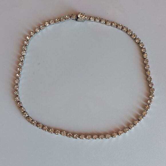 Alluring Vintage Prong Set Rhinestone Choker Necklace Tab Insert Clasp - Picture 1 of 6